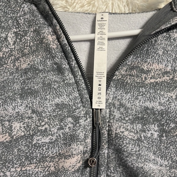 Light weight lulu lemon cotton zip up hoodie - Picture 2 of 5